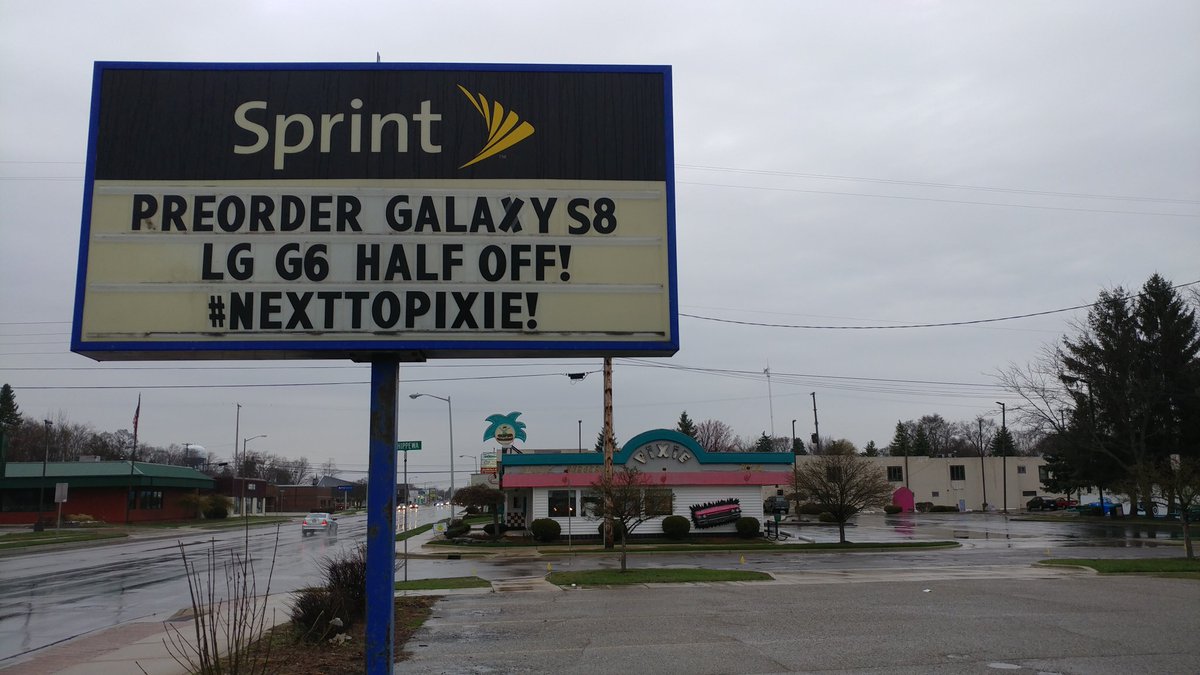 BasicMtp's tweet photo. Free Gear VR and controller with Galaxy S8 pre-order... Or get the LG G6 half off today!!  #NextToPixie @BasicPCS https://t.co/5mkl82pbEY