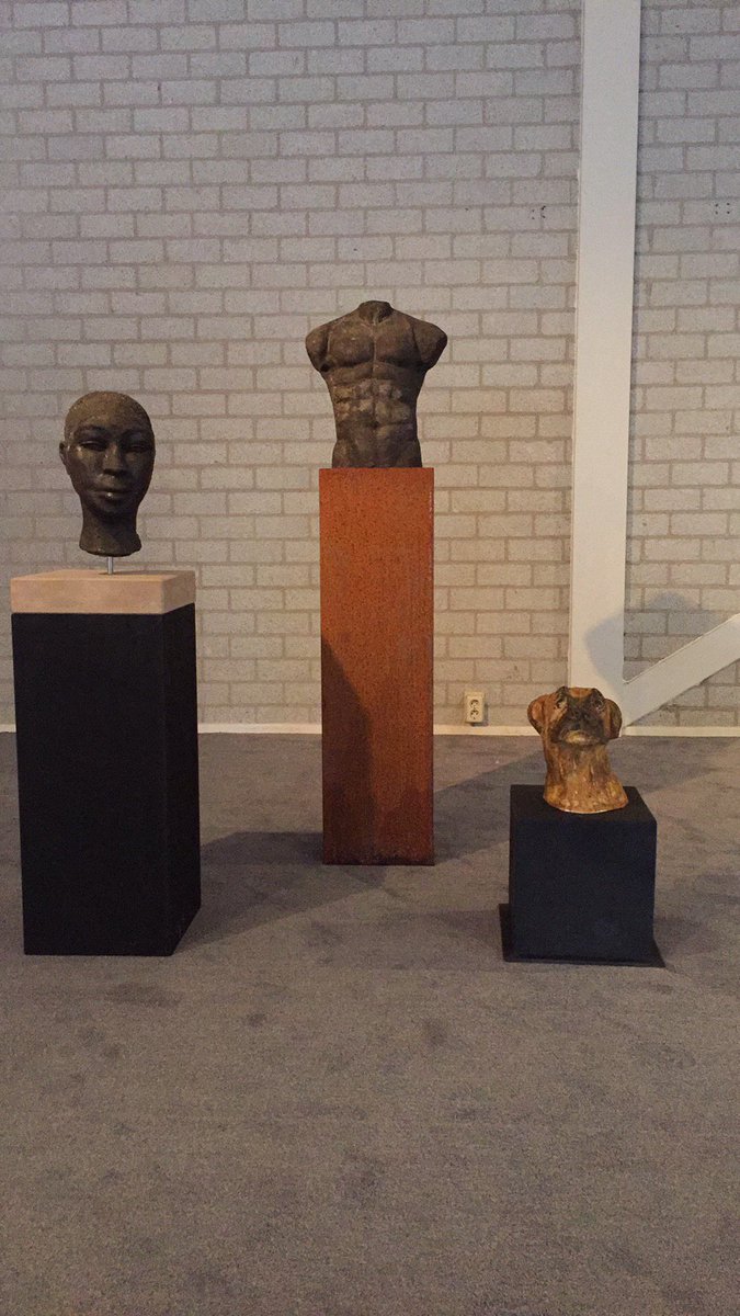 Morgen opening van de pop-up expositie op Arnestein. Mijn drie beelden staan er ook 😊