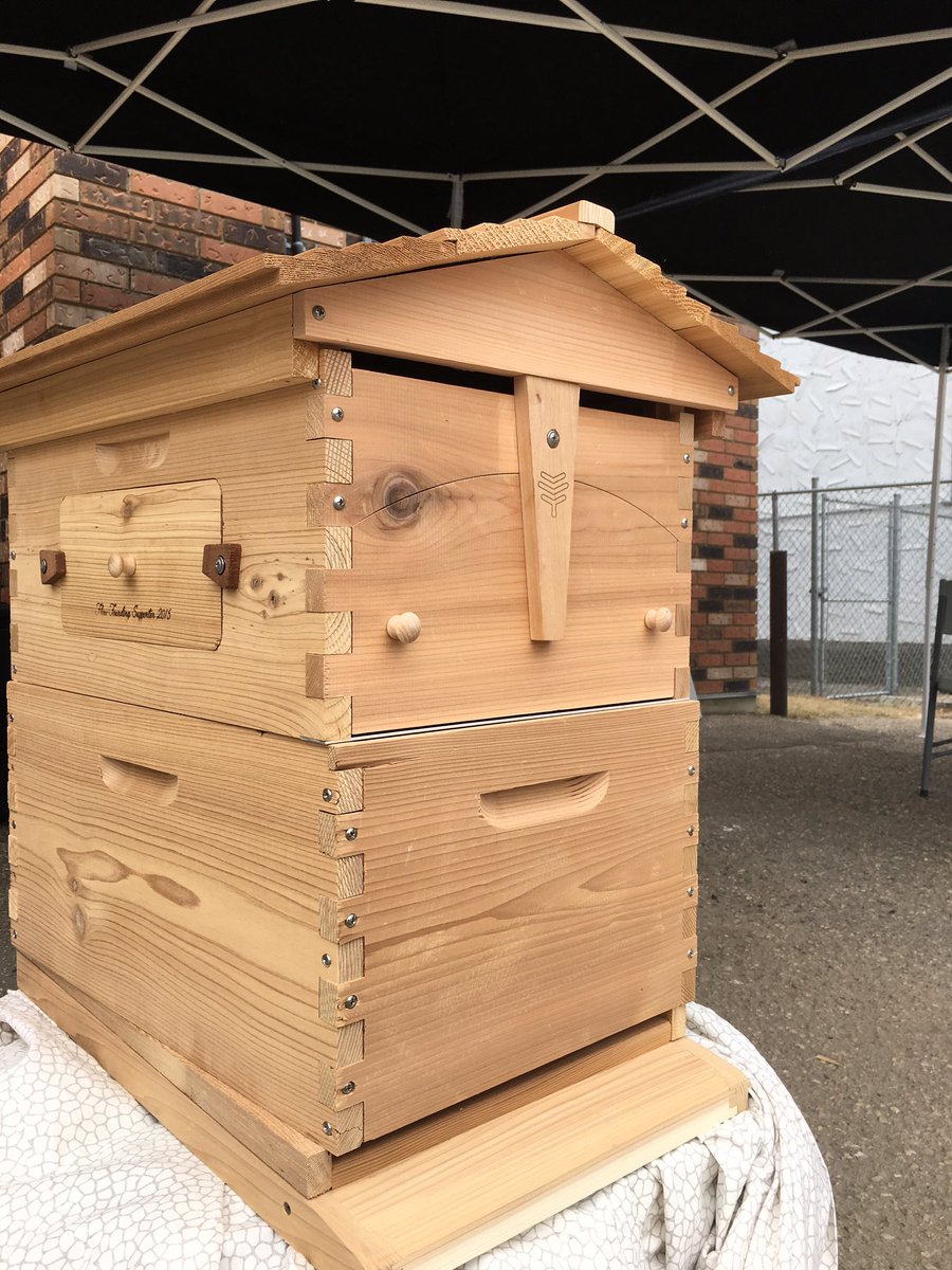 hilaryYXE's tweet image. Thrilled to join the opening of the Beehive to enable #yxe residents to "Live WELL with HIV" @aidssaskatoon @Stewartprpts @SanctumYXE