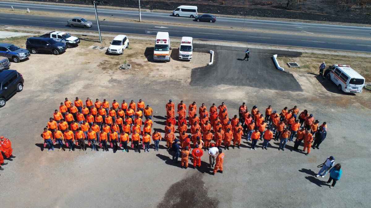 JC_Varela's tweet photo. Nuestro agradecimiento a las más de 25 mil unidades de #FTCAyuda por su compromiso de velar por la seguridad de todos en #SemanaSanta2017. https://t.co/CMdQ0mTfhx