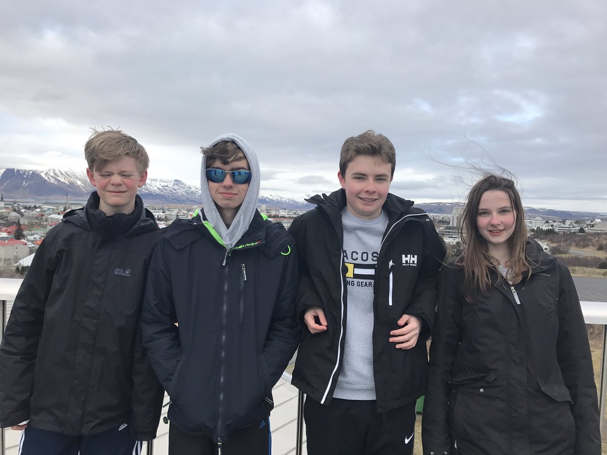 Eddies_Science's tweet photo. Panoramic views over Reykjavik 🇮🇸 #stunning #lastgroupphoto 😭 https://t.co/jmTPBVtWeX