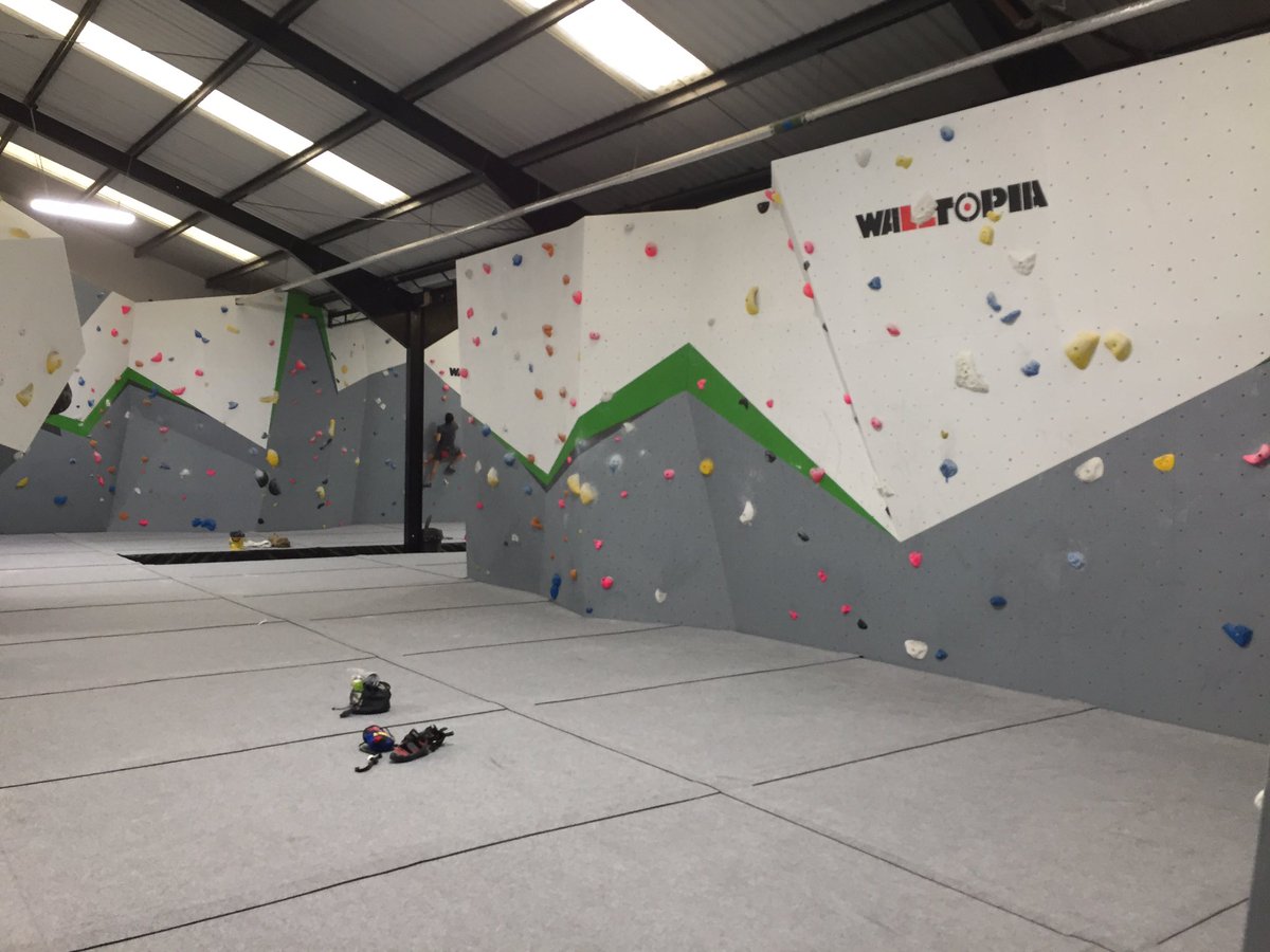 greghass's tweet photo. First session at Stronghold London ! https://t.co/yKqr13Mb2M