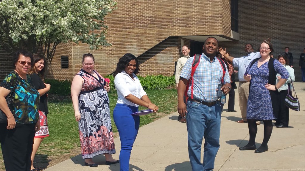 HeyDrKia's tweet photo. Stop#3 #BryanHigh #omaha #nevikingsvoyage https://t.co/1cNv3dJ0FR