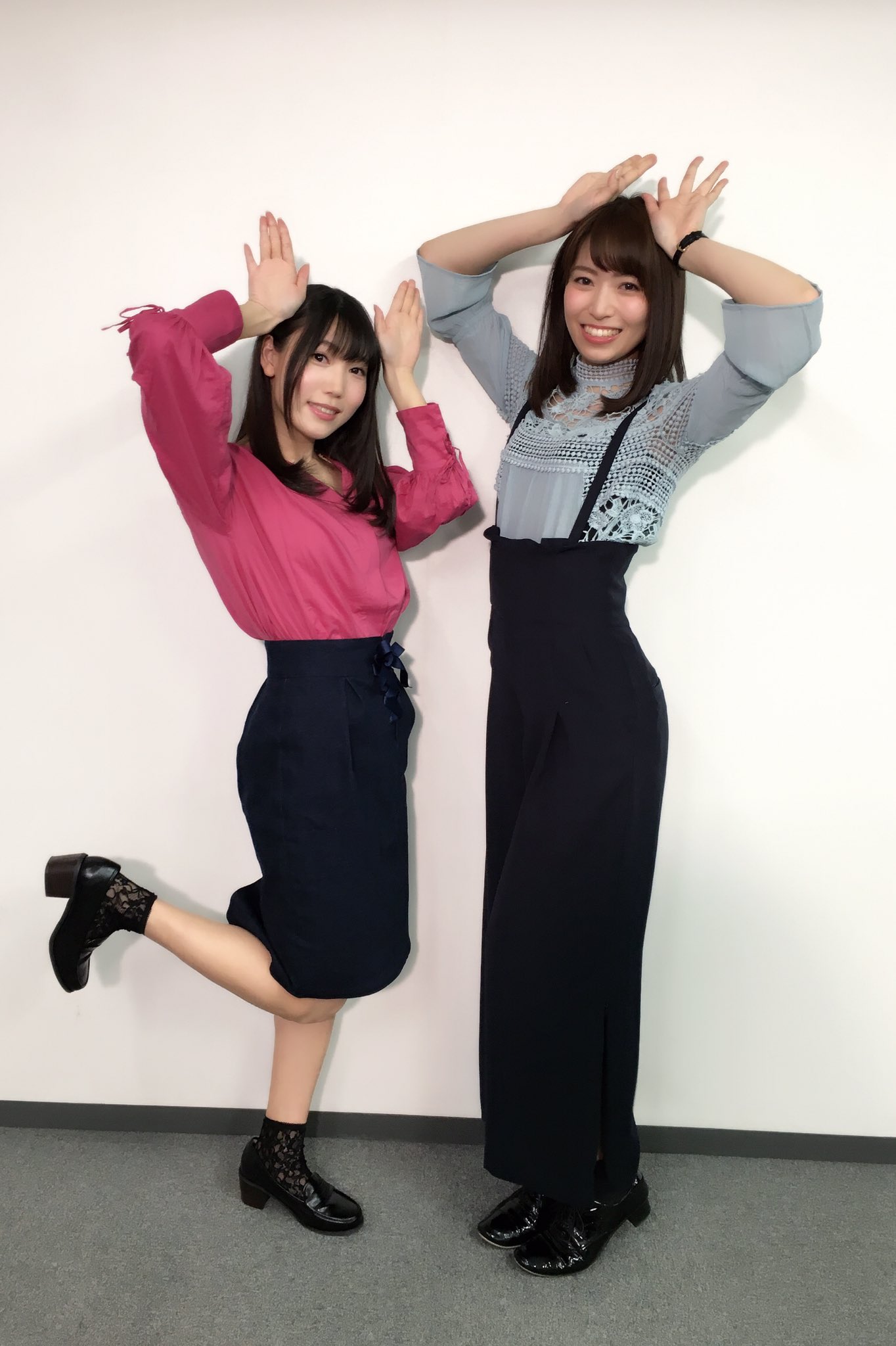 相坂優歌official 電波ラボラトリーありがとうございました るーりぃさんとウマ耳っぽいぽーずです あっマチ アソビは5 7に行われるステージに出演させて頂きます 宜しくお願い致します うまぴょいうまぴょい 電ラボ ウマ娘 T