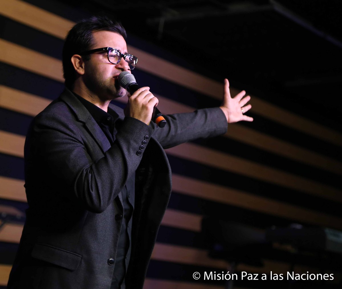 GissyMander's tweet photo. Tiempo maravilloso con @abelzavalamusic  en nuestra iglesia #Vive #MPN #Abril #FiestaDeMilagros https://t.co/ruJEWiwzSZ