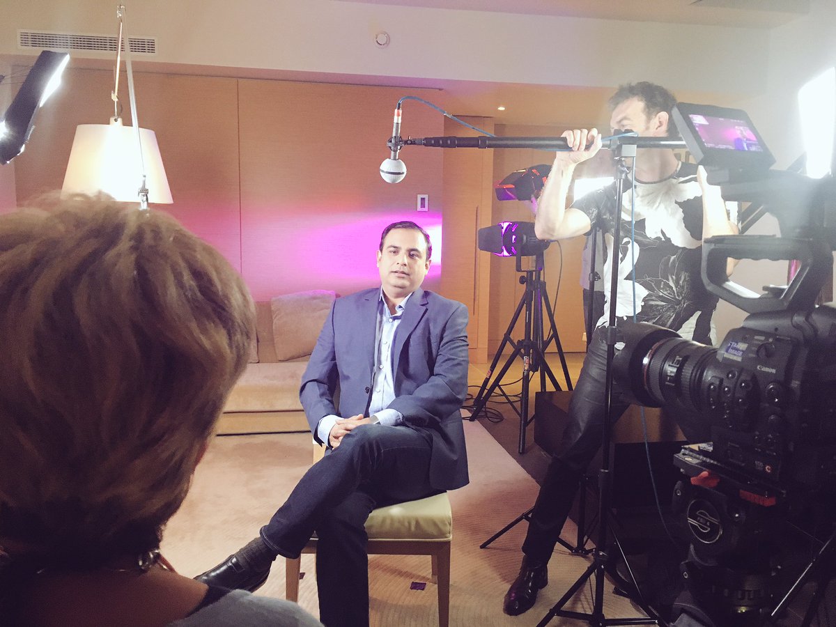 BnProd's tweet photo. Tournage itv pour Talend à Monaco ! #siemens #travisperkins #prgx #lenovo #hp #jci #astrazeneca #talend #bnprod https://t.co/eNvA6sgQ7w