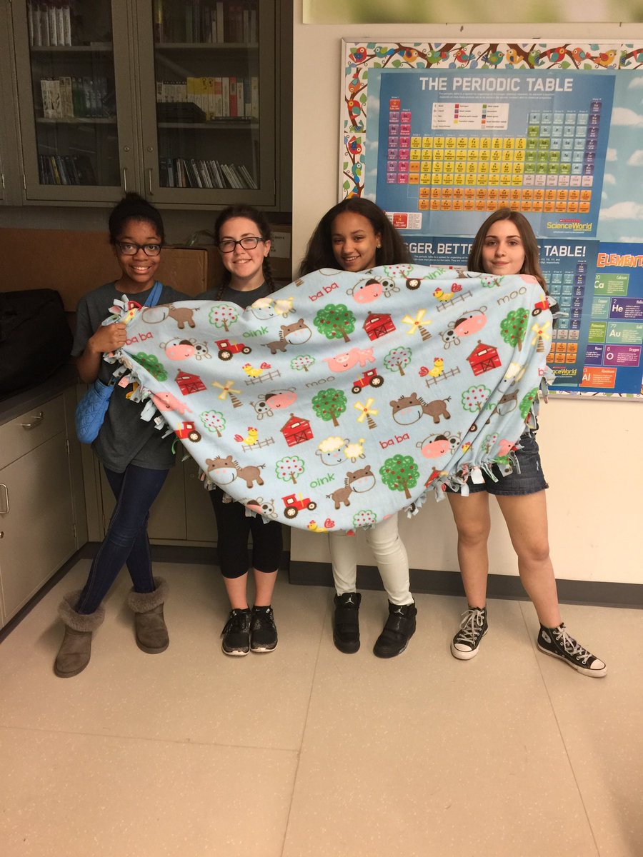 team_7a's tweet photo. And even more blankets! https://t.co/FO3TmPPaOn