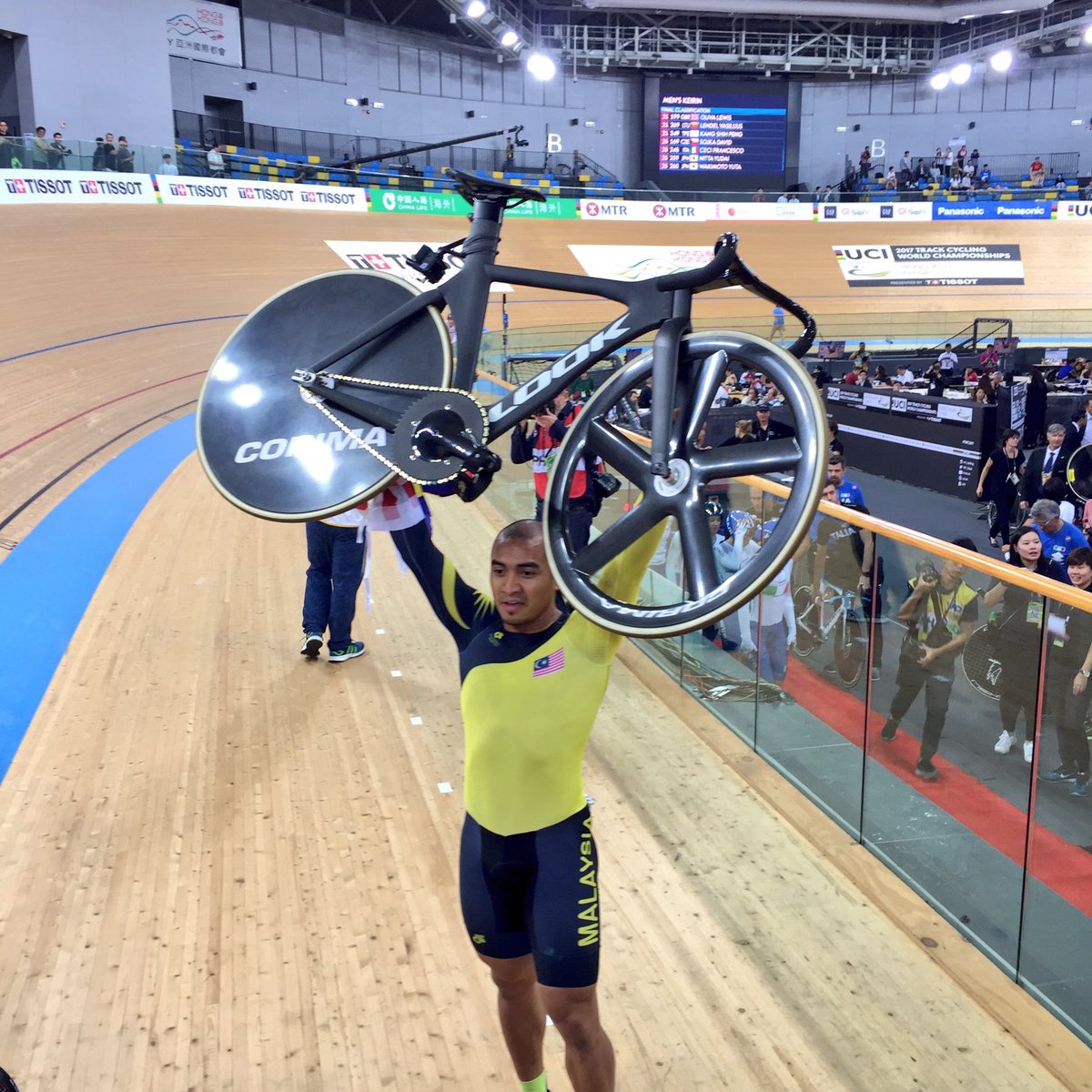 faizsubri131's tweet photo. Tahniah @AzizulAWANG ....kebanggaan 🇲🇾🇲🇾🇲🇾 https://t.co/eApQ30Wq6I