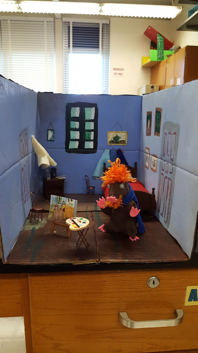 MsMillsPatapsco's tweet photo. When Chemistry and Art collide, fantastic ideas are born @CraigTReed_PHS @dwheels1 @MrLePla @PatapscoHSCFA https://t.co/MuhlIUonbH