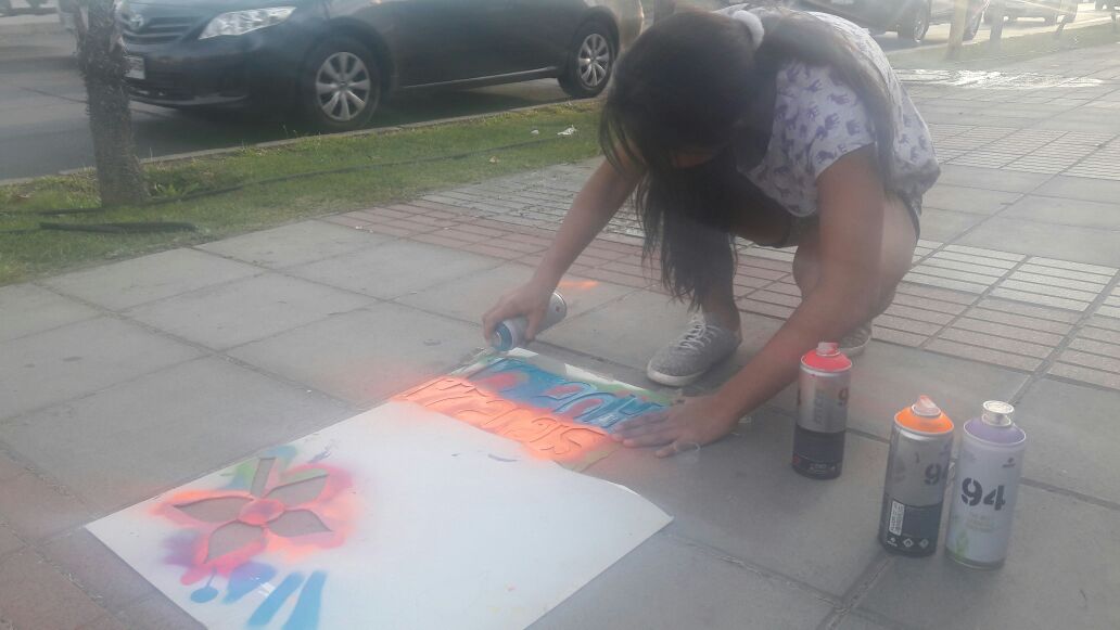 Culturas_RM's tweet photo. Así finalizó el laboratorio de Mural Interactivo de @CecreaRm liderado por el artista urbano #Sofrenia y ejecutado por los niños y niñas https://t.co/pcDhWWajNj
