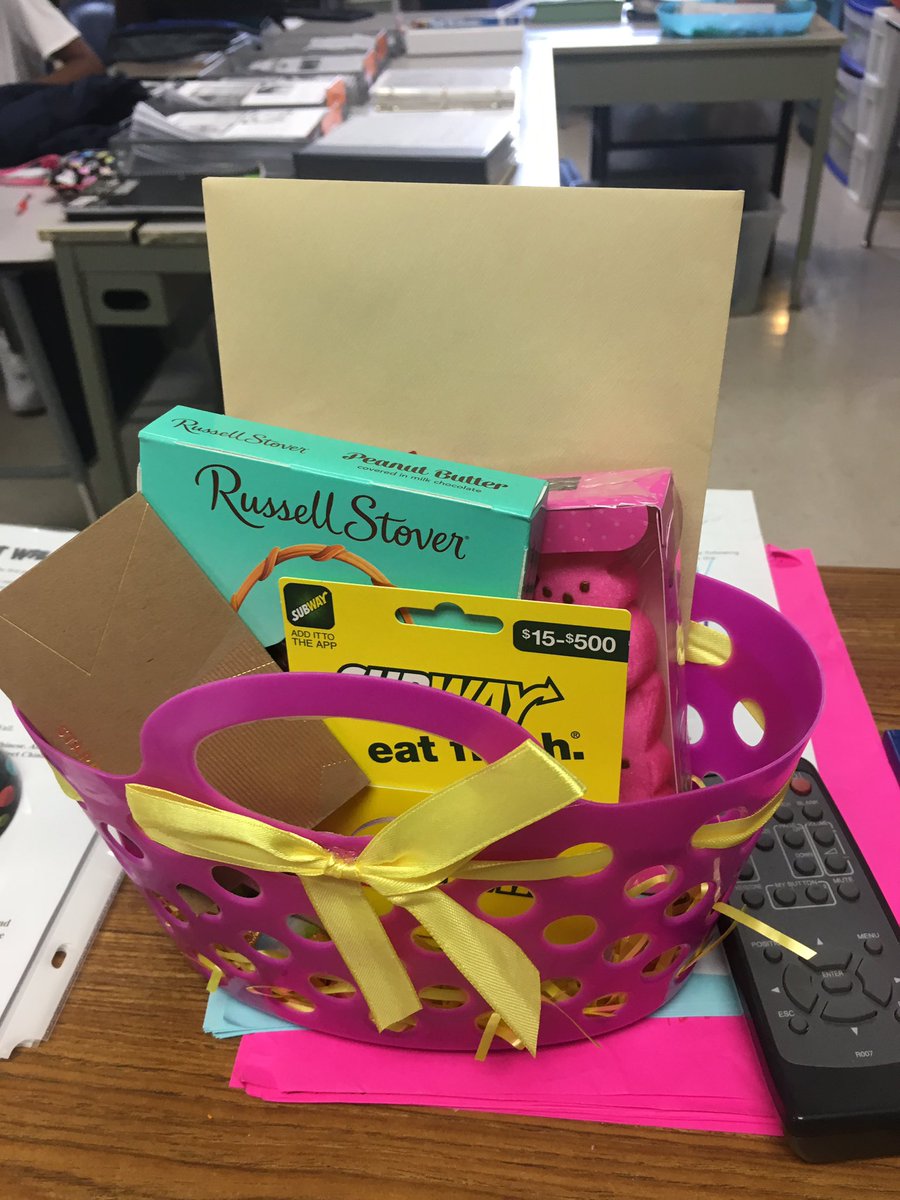 Shauna Hall tweet media