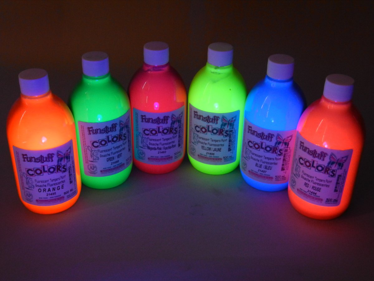 RpFunstuff's tweet image. rp-funstuff.com/shop/funstuff-… Any #Blacklight #parties planned?  Try #Neon paint from Funstuff® #Art #Fun #School #Party #glow #colour #paint
