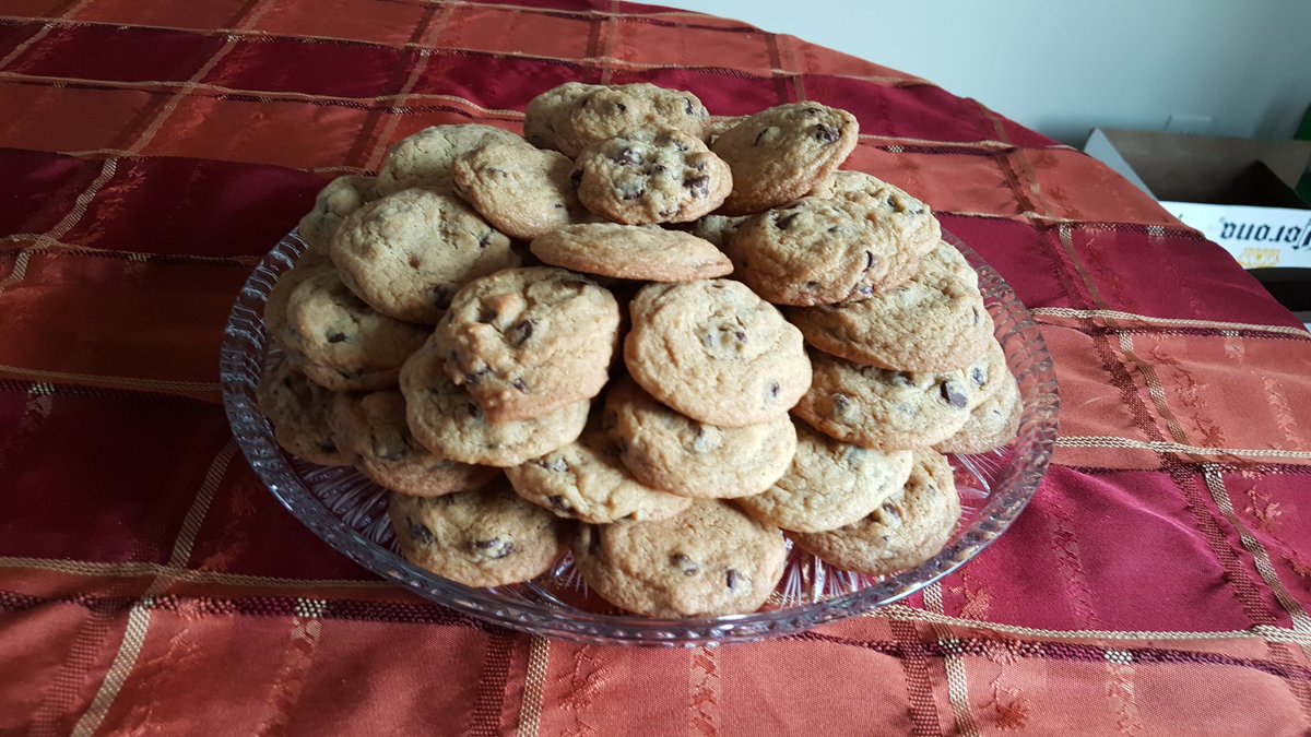 ourbpfamily's tweet photo. A mountain of chocolate chip cookies for my man💕 @RealRenofit #chipits #chocolatechipcookies https://t.co/7Harpo25V5