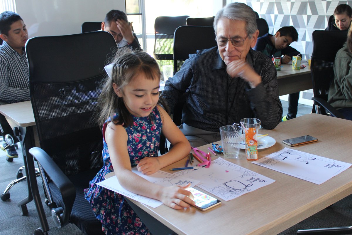 oficinasibs's tweet photo. Así se vivió el taller "Finanzas para niños" en #NetworkingIBS, nos encantó recibir a niños y papás 👏🏻👏🏻👏🏻 https://t.co/TxoyZn3W0F