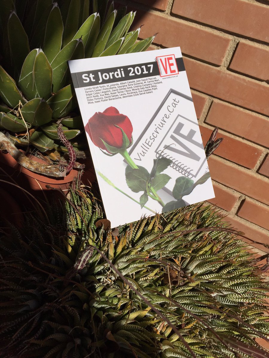 CorneliCordill's tweet photo. Ja tinc el llibre del @VullEscriure !!!! Moltes gràcies @TereSM_ https://t.co/BsSP1xutZp