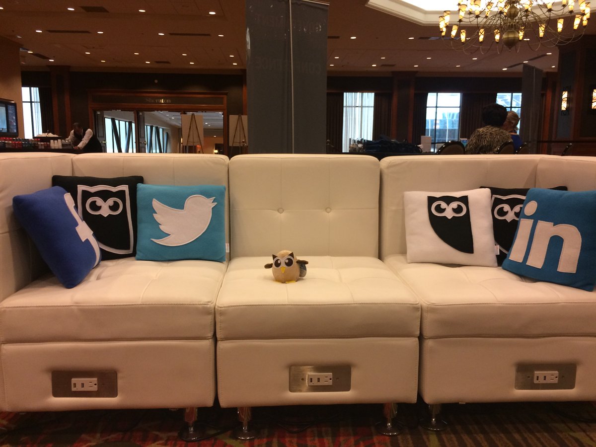 morganzerr's tweet image. I agree! Some friends are needed in the #lifeofowly