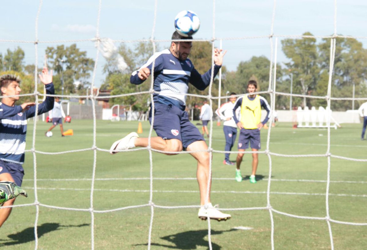 Entrenamiento y amistoso 