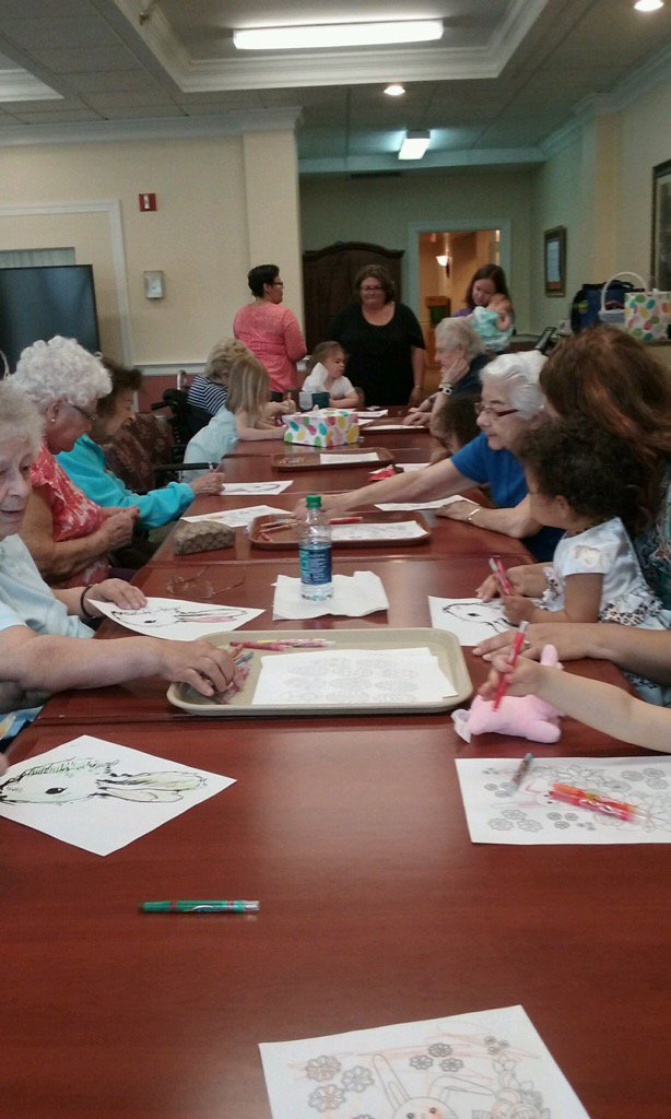 MichaelFDOS's tweet image. Egg Hunt and Art Class with the Leominster Mom&apos;s Club! #IntergenerationalActivities