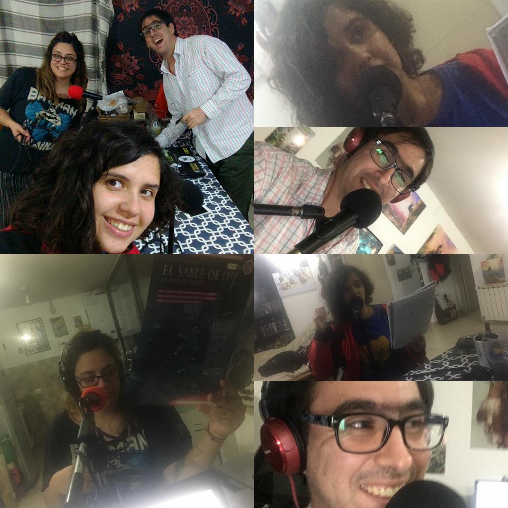 rebeldescantina's tweet photo. No te pierdas el capítulo 6 de #RebeldesEnLaCantina así se graba en la mesita que nos presta #Chalmun 🍷🥃🍻🍸 #Backstage #podcast #lightsabers https://t.co/Cb8COwnZXI