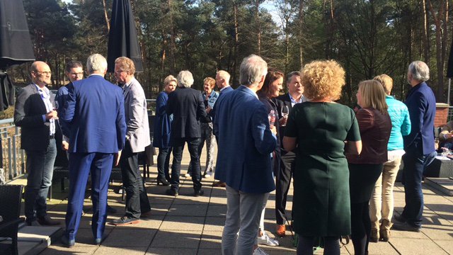 stgcarmel's tweet photo. Een mooie afsluiter van de #SLdag in het zonnetje. Aan alle aanwezigen: hartelijk dank voor je komst! Hopelijk was het een geslaagde dag. https://t.co/l9wVa7TP5m