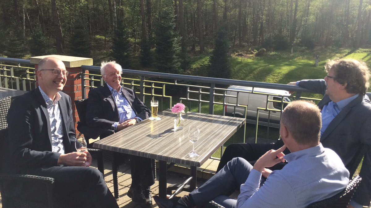 stgcarmel's tweet photo. Een mooie afsluiter van de #SLdag in het zonnetje. Aan alle aanwezigen: hartelijk dank voor je komst! Hopelijk was het een geslaagde dag. https://t.co/l9wVa7TP5m