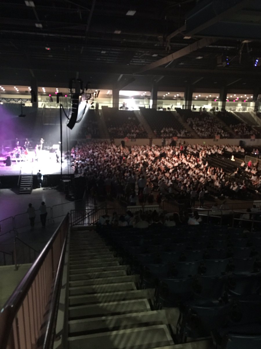 Setting up for Sundy Best!