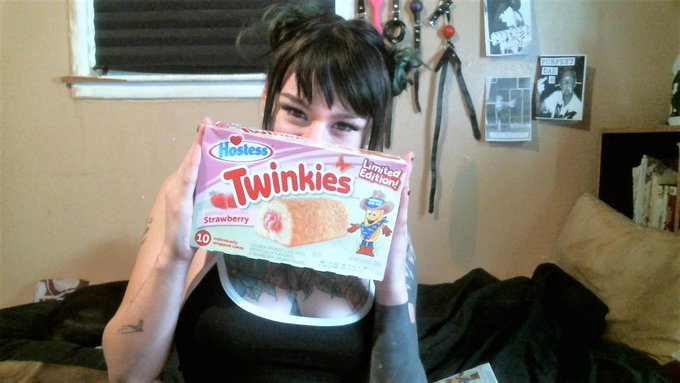 So I wasn't at all kidding, today I'll be trying to eat 50 Twinkies because I'm a glutton. Don't miss<a href="/tag/stuffing"class="tags"><span>#stuffing</span></a>