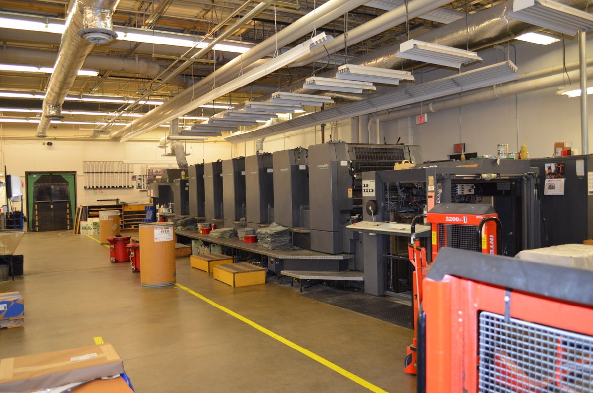 PrintingMW's tweet photo. U of M has done a fantastic job rebranding PIM, and is working hard on our website redesign. Thanks for the tour of Print Services!@UMNews https://t.co/h81EaTkKwM
