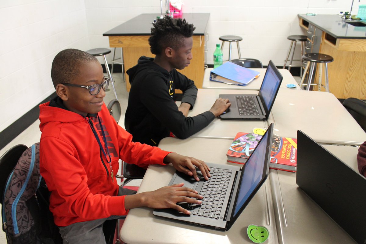 LMS_Hawks's tweet photo. #TNReady, set, go! LMS is using differentiated review strategies in order to prepare! #Mathegghunt #BreakoutEdu #Nearpod https://t.co/zGnyzv9EDJ