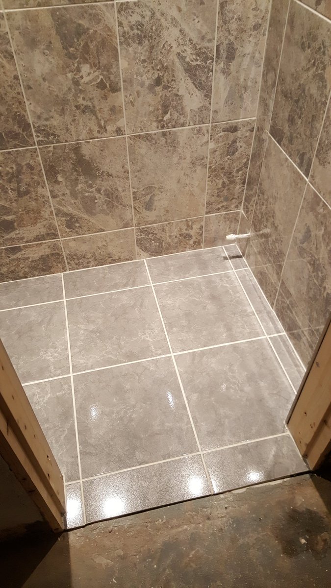 dnimaintenance's tweet photo. #tiled downstairs toilet by dnimaintenance. Check out what else we can offer at https://t.co/9sMXQjZVZ6 https://t.co/VTxUqaOe1H