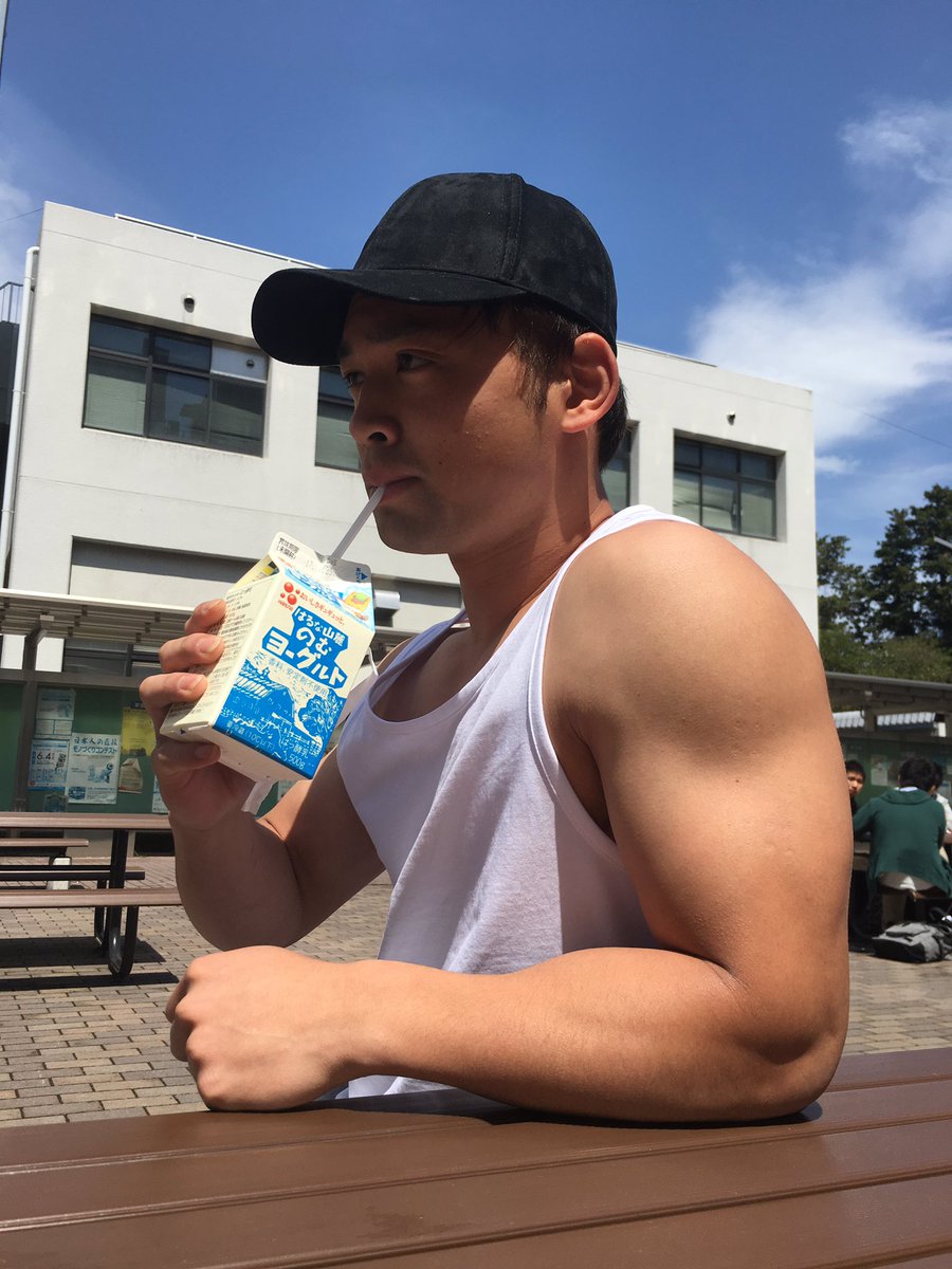 電通大筋トレ同好会 Sur Twitter メンバー紹介です 筋トレ歴半年の大友です 現在来年のフィジークのコンテストに向けて日々ワークアウトしています ベンチプレス110kg デットリフト180kg スクワット150kg Big3合計で440kgです 筋トレとは彫刻です T 電通大筋トレ同好会 Sur Twitter メンバー紹介です 筋トレ歴半年の大友です 現在来年のフィジークのコンテストに向けて日々ワークアウトしています ベンチプレス110kg デットリフト180kg スクワット150kg Big3合計で440kgです 筋トレとは彫刻です T