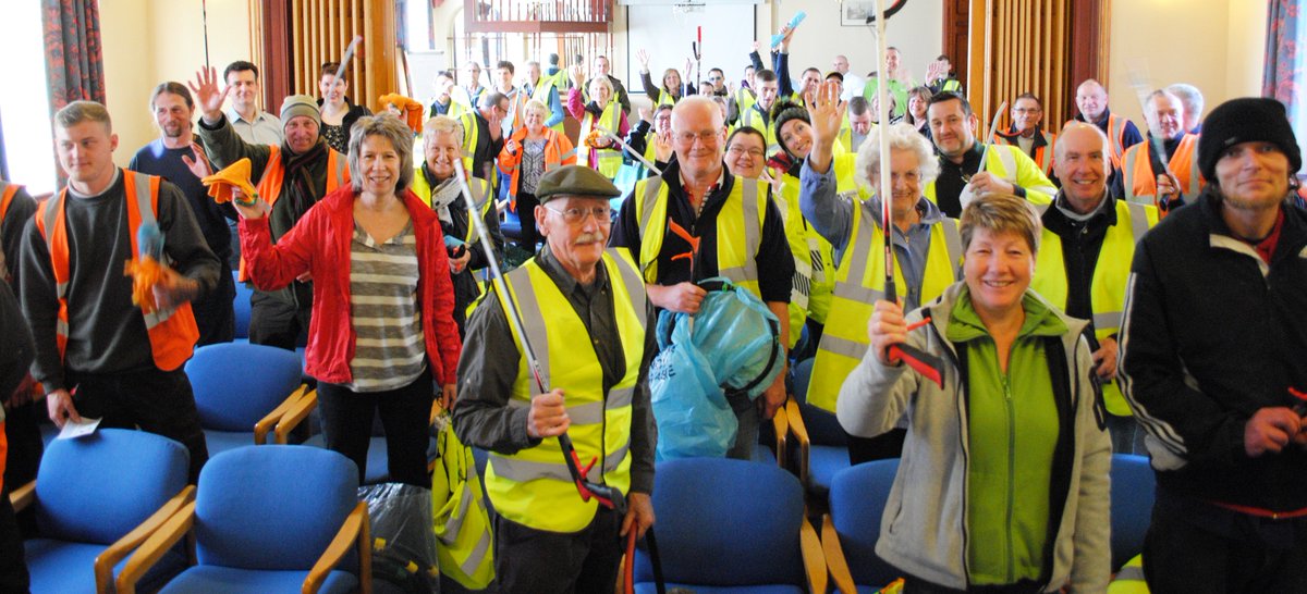 Bostonboro's tweet photo. #Boston's tenth annual big #BostonCleanUp has shown that the town is getting cleaner. Read all about it at https://t.co/NYjK0DR4or https://t.co/bGXMWAYgql