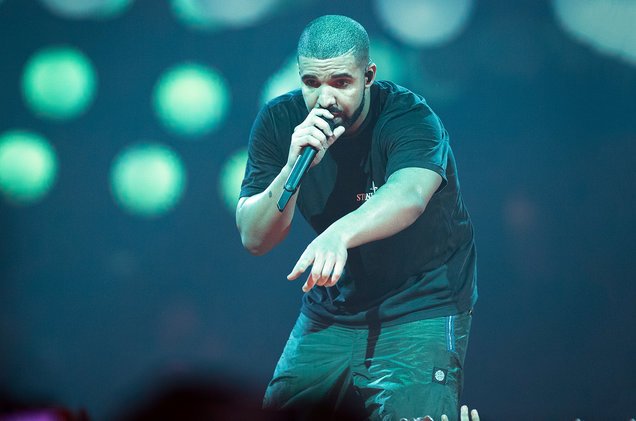 Billboard 200 Chart moves: Drake's "More Life" tracks surpass 1 billion U.S. streams blbrd.cm/KwMnQM