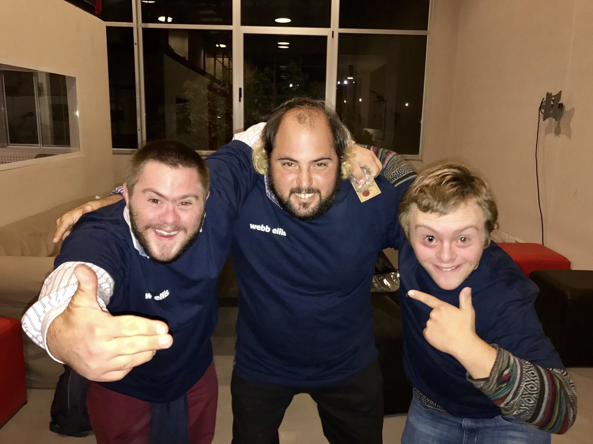 #MundoOvaladoRadio

Los <a href="/pumpasxv/">PUMPASXV RugbyArg</a> pasaron por los estudios de la FM Estación Pilar y se llevaron sus remeras de <a href="/webb_ellis/">Webb Ellis</a>.