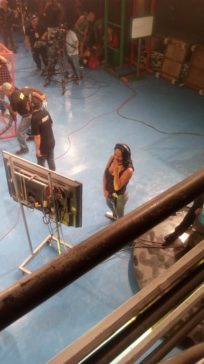 DpjKevin's tweet photo. Aqui estan las fotos en donde la nueva productora es nada mas que #CathySaenz #Mamacha ... los cambios seran drasticos #FueraShow https://t.co/rLxuToi8Kb