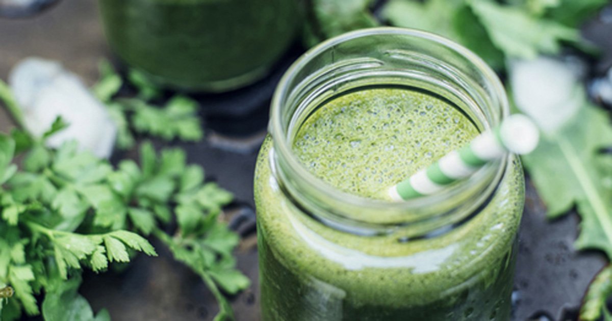 VogueFrance's tweet photo. Transform your summer diet with these superfood secrets: 
https://t.co/YwsZZgSEZC https://t.co/wDOgsEzivK