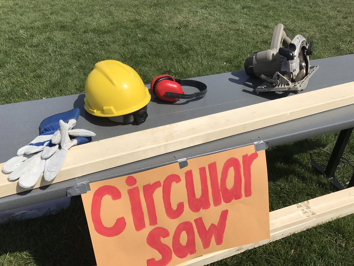 JMU_Habitat's tweet photo. Our third-annual #HabitatDay is happening RIGHT NOW! Festival Lawn 10-3pm!!! https://t.co/nNMb8uj237