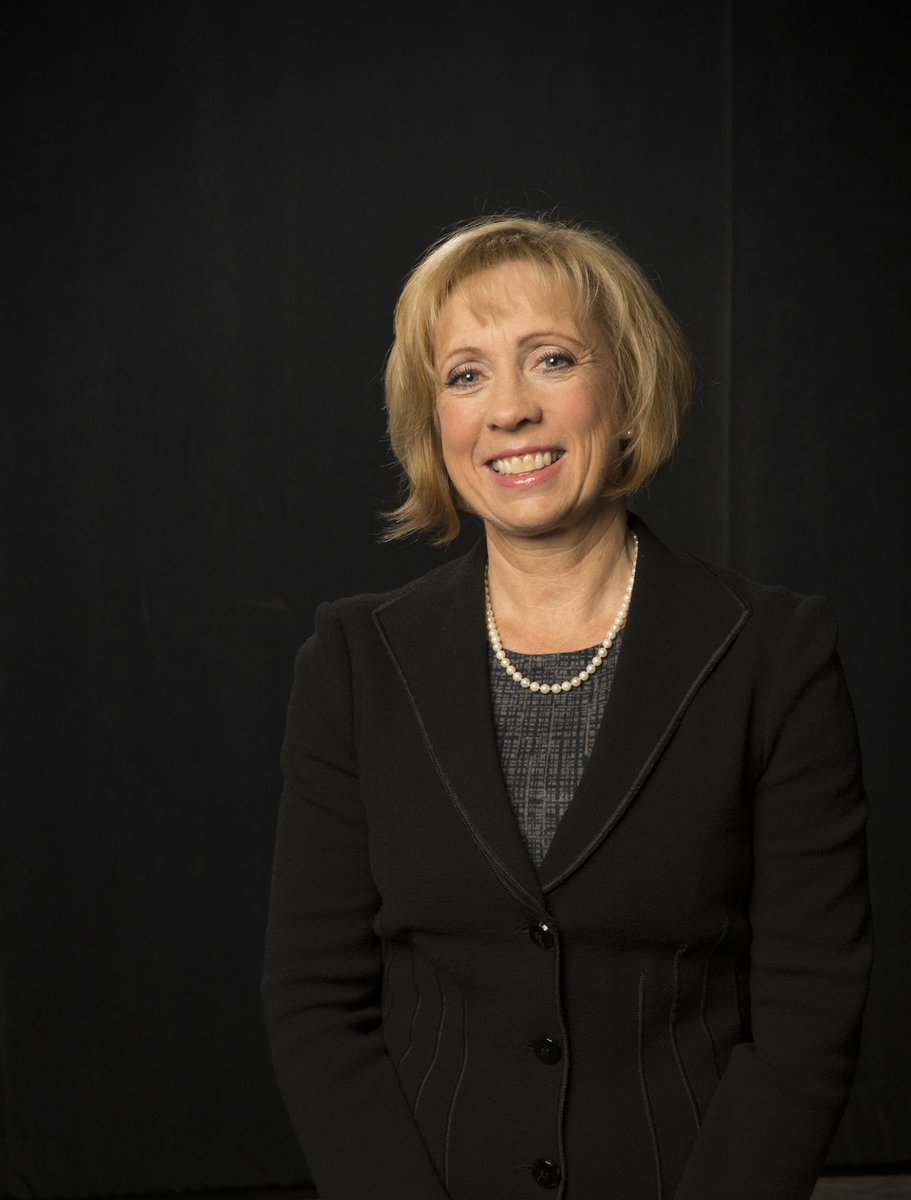 WomensResearch's tweet photo. Dr. Deborah Money receives Career Contribution to Women’s Health Research Award @ubcOBGYN  @UBCmedicine @ubcnewshttp://ow.ly/2gLH30aPXoV https://t.co/6QvzWHFsix