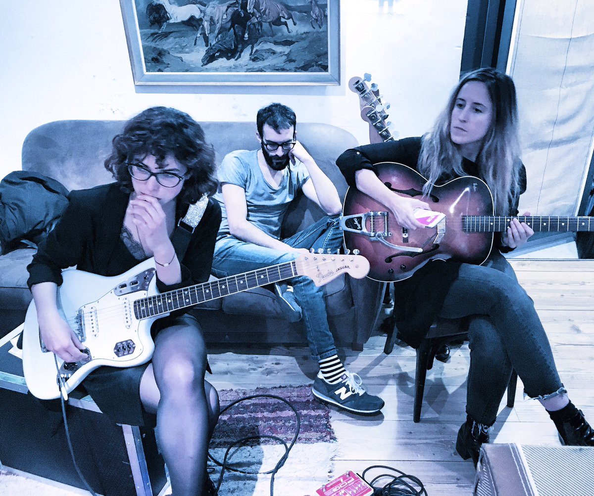 PennyNecklace's tweet photo. Esta ha sido la grabación del #segundotercio de lo nuevo de @PennyNecklace [!!] #espacioelinvernadero @OdetteSP @Viticli @pablosotelog Alsi https://t.co/j1noeHJo9c