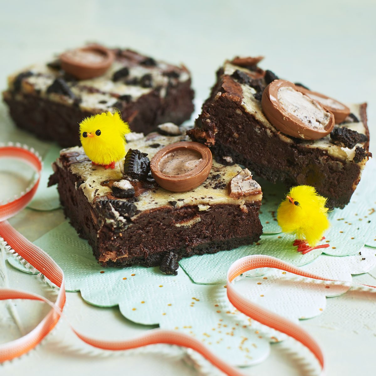 bbcgoodfood's tweet image. The ultimate Easter treat: Oreo egg chocolate cheesecake brownies... bbcgoodfood.com/recipes/oreo-e…