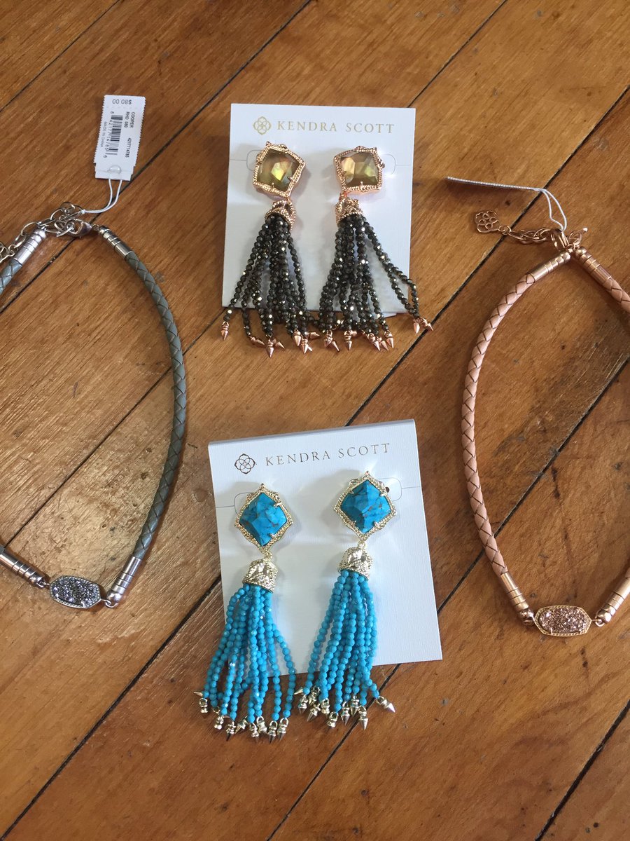 fortuityKU's tweet photo. New #kendrascott has arrived!! https://t.co/Euuriau9xC