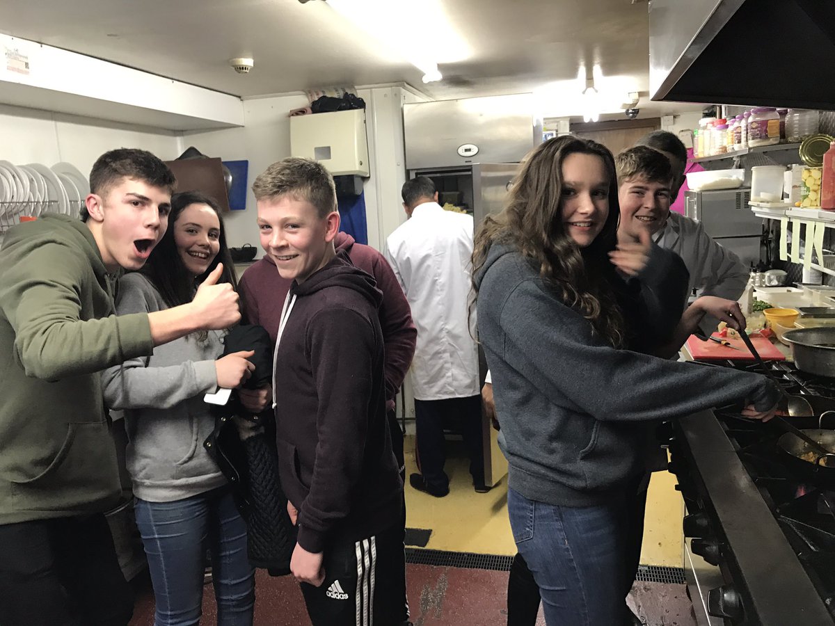 Hosting #manorceacademy <a href="/AlFrashBalti/">Al Frash</a> - we could only fit 8 into the kitchen at the time ! #futurechefs