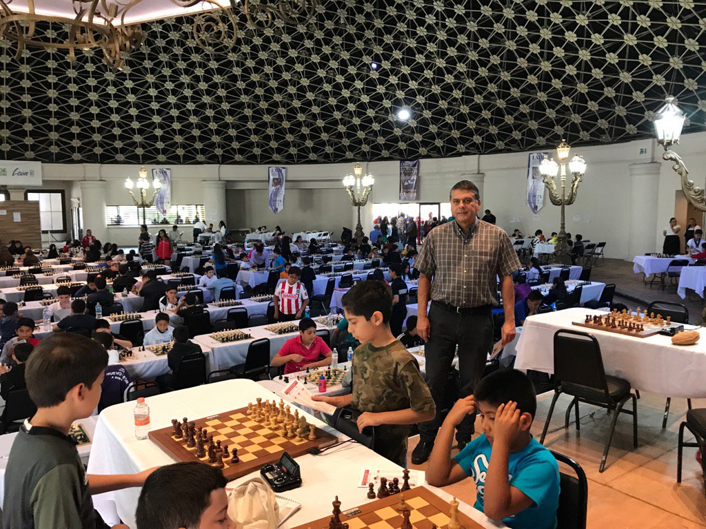 echaguen's tweet photo. In Leon(Guanajuato) in the Mexico National Open Championship. More than 1.300 players 700 of them children. #Fenamac https://t.co/dUAxfMQ7w8