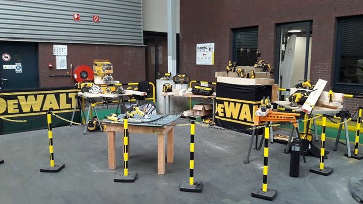 WeberBeamix's tweet photo. De jaarlijkse roadshow van @DEWALT_benelux voor medewerkers van de Bouwmaterialenhandel vanavond bij #Weber #Beamix! https://t.co/WnlSWhivxw