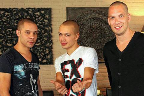 HeadhunterzVK's tweet photo. "Воспоминания 👶👶👶"
#Headhunterz #Wildstylez #Noisecontrollers #Legends https://t.co/zuI33Ise4h