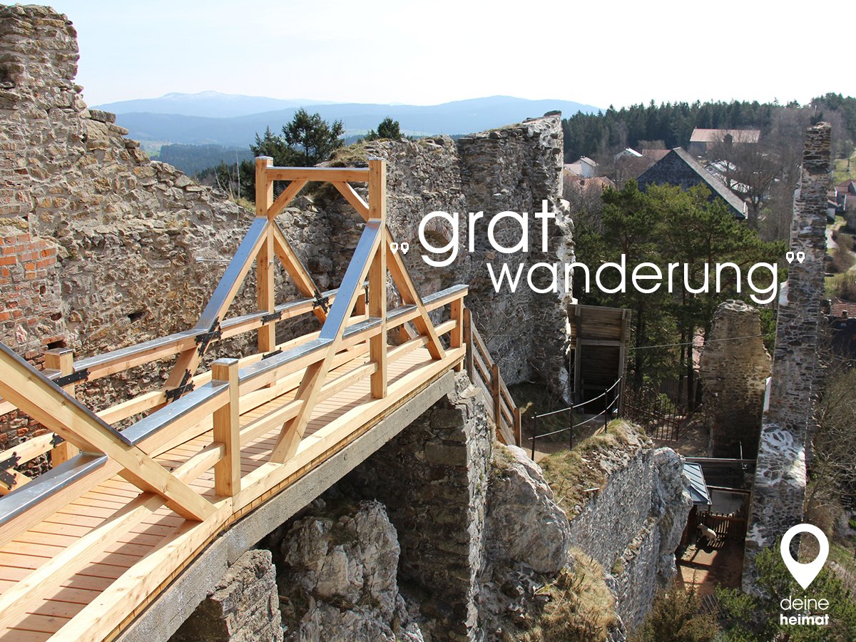 Ein Fuß nach dem Anderen! 

#deinheimat #gratwanderung #burgruine #weißenstein #wandern #heimat #steine #mauern #mauer #alt #burg #oldschool