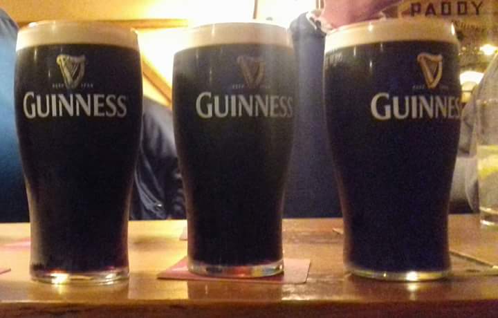 1759holygrail's tweet photo. #Clarkes bar on top form @LongfordHour https://t.co/FOWxIKHanm