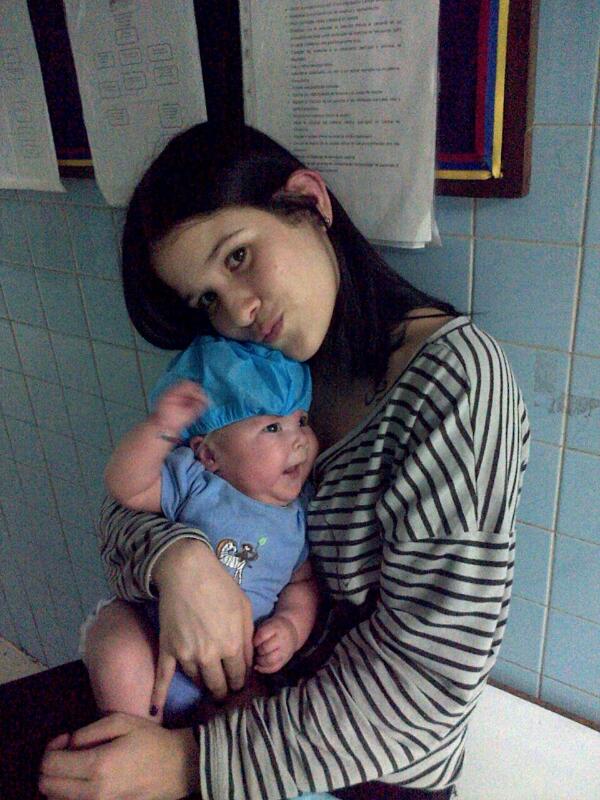 carlosmtrapani's tweet image. Dylan necesita 12 ampollas Meropenem. JM de los Ríos y farmacias no hay. Revenden en 43milBs c/u.  info @preparaflia