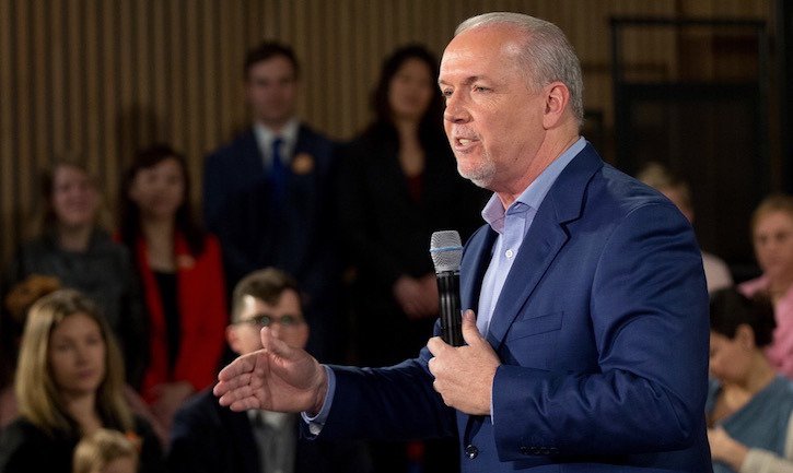 NDP vows big spending, balanced budget: John Horgan plans to raise carbon tax sooner, use revenue from Christy… dlvr.it/NtM854