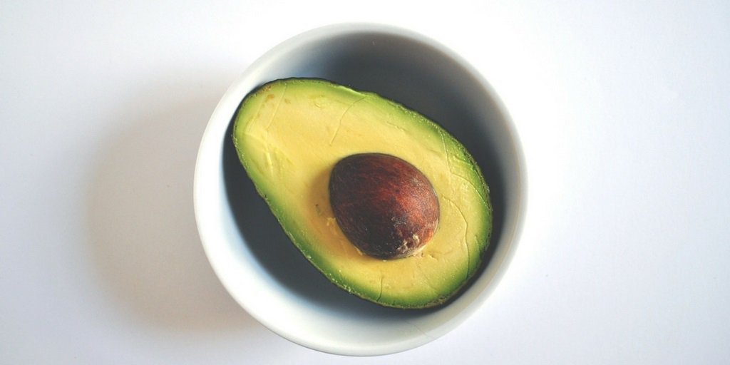 WayBetterSnacks's tweet photo. Is there anything quite like a perfect avocado? It's a Way Better Snack chip's BFF. #SnackWayBetter https://t.co/WkQ2vGWDWV
